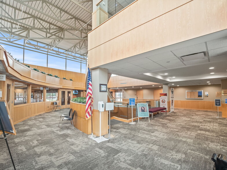 More Photos Of 1455 S Lapeer Rd, Lake Orion Hospital For Lease