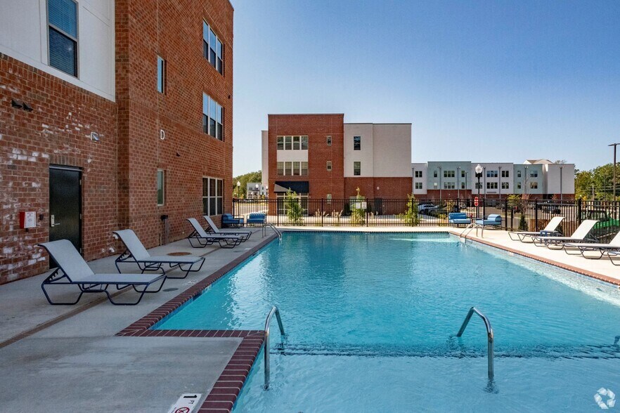 Primary Photo Of 4815 Market Green Pl W, Lakeland Apartments For Sale