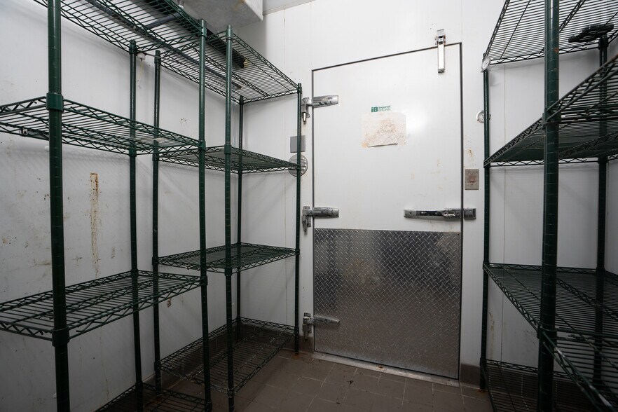 More Photos Of 7393 El Cajon Blvd, La Mesa Fast Food For Sale