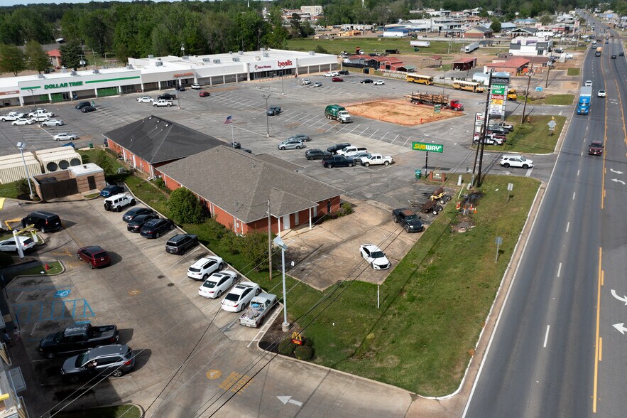 More Photos Of 506 Highway 16 W, Carthage Office For Sale