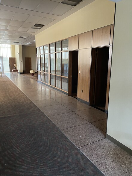 More Photos Of 612 N Queen St, Kinston Office For Lease