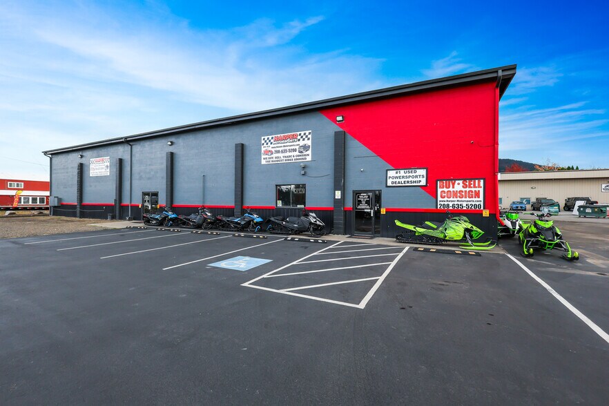 More Photos Of 7168 N Government Way, Dalton Gardens Warehouse For Sale