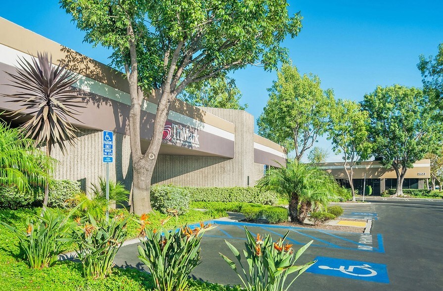 More Photos Of 2805-2807 McGaw Ave, Irvine Light Distribution For Lease