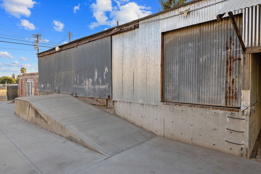 More Photos Of 1334 W Goshen Ave, Visalia Warehouse For Sale