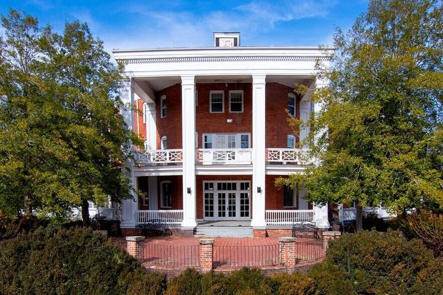 More Photos Of 158 Academy Lane Dr, Pence Springs Hotel For Sale