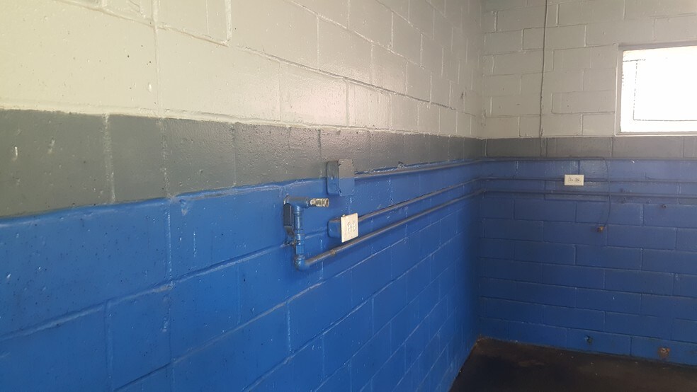 More Photos Of 8901-8939 Rose Ave, Montclair Auto Repair For Lease