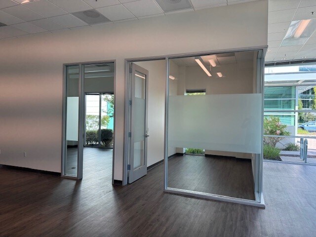 More Photos Of 559 Clyde Ave, Mountain View Research And Development For Lease