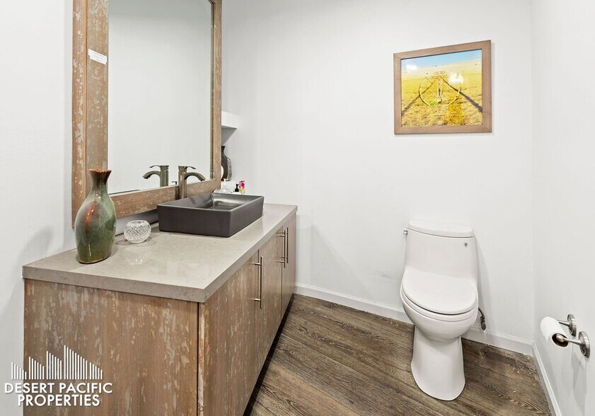 More Photos Of 72067 Highway 111, Rancho Mirage Loft Creative Space For Lease