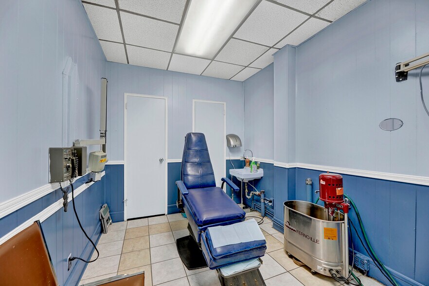 More Photos Of 2773 W 86th St, Brooklyn Multifamily For Sale