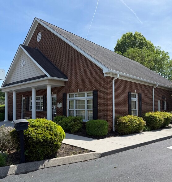 Primary Photo Of 122 Lynnwood, Knoxville Office For Sale