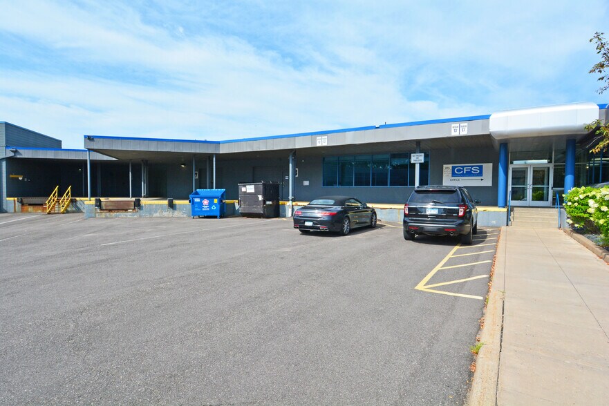 More Photos Of 4301 Hwy 7 W, Saint Louis Park Distribution For Lease