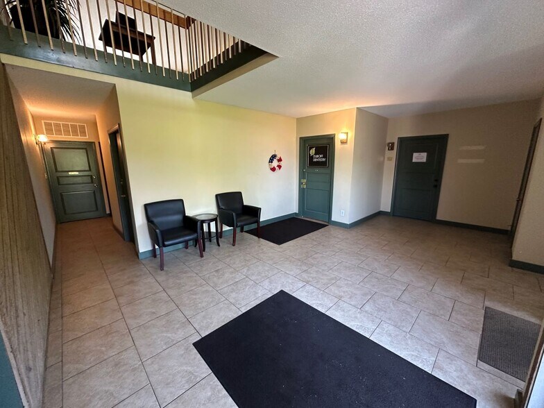 More Photos Of 198 N Main St, Rutland Office For Sale