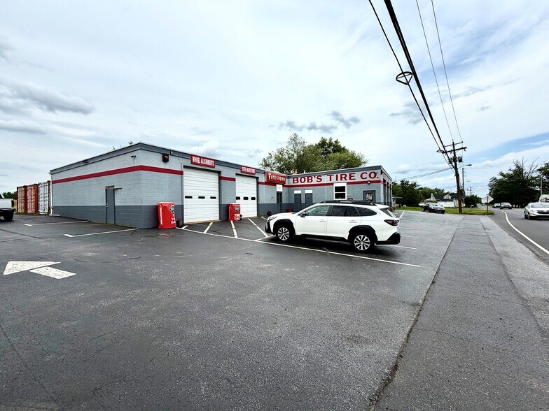 More Photos Of 1529 E Philadelphia Ave, Gilbertsville Auto Repair For Sale