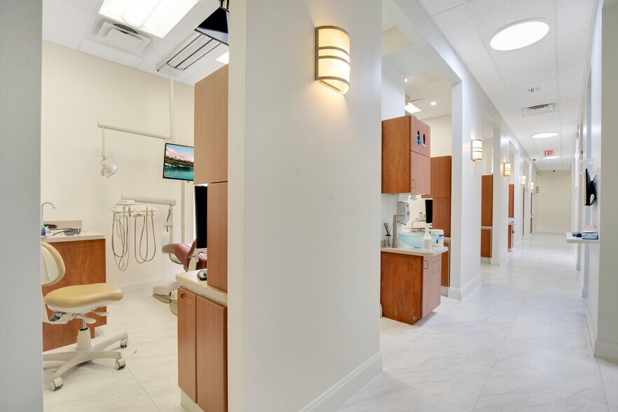 More Photos Of 1215-1221 W Fairbanks Ave, Orlando Medical For Lease