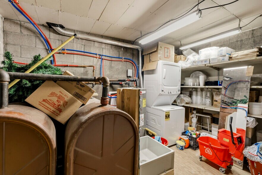 More Photos Of 4144 Pennsylvania 147 Hwy, Herndon Supermarket For Sale