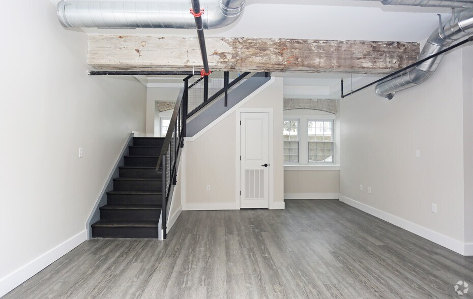 More Photos Of 24 Amity St, Cohoes Apartments For Sale
