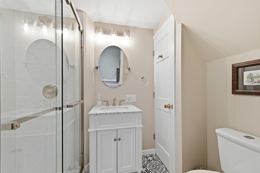 More Photos Of 149 Union Ave, Saratoga Springs Hospitality For Sale