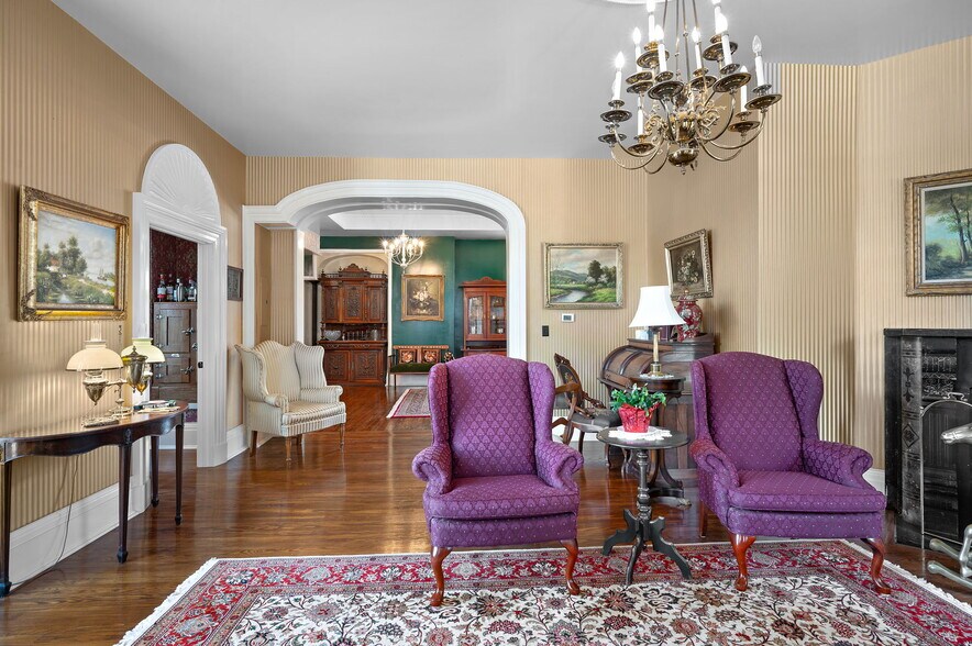 More Photos Of 403 E Adams St, Sandusky Hospitality For Sale