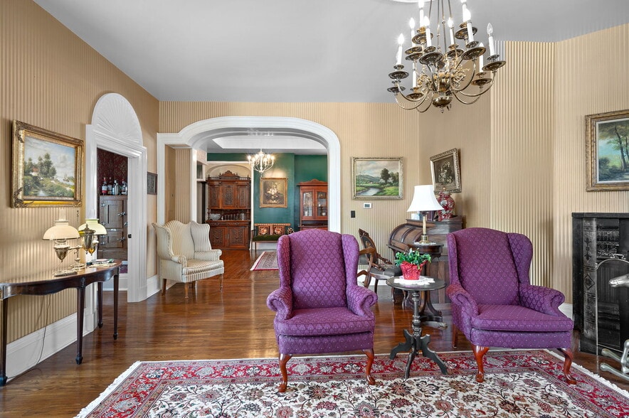 More Photos Of 403 E Adams St, Sandusky Hospitality For Sale