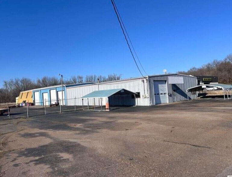 More Photos Of 2202 Nailling Dr, Union City Flex For Sale