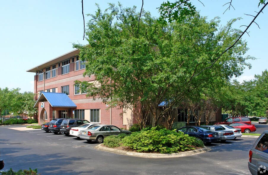 More Photos Of 2330 Mahan Dr, Tallahassee Office For Lease