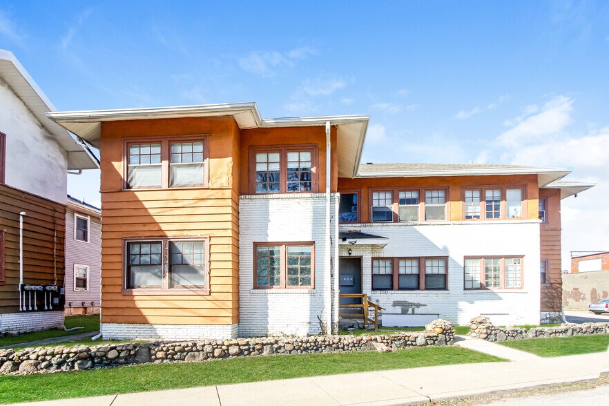 Primary Photo Of 636 E 37th St, Indianapolis Apartments For Sale