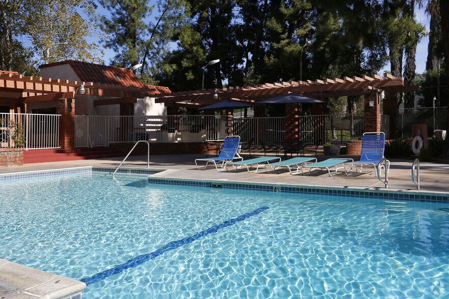 More Photos Of 3131 Arlington Ave, Riverside Apartments For Sale