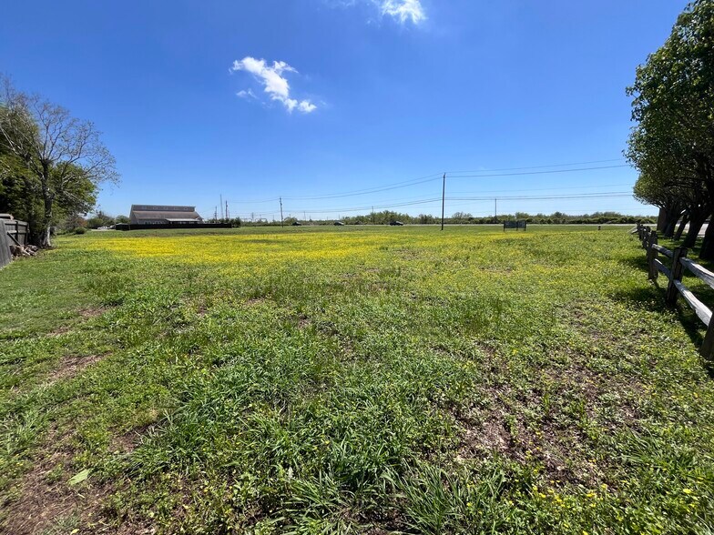 More Photos Of 0 Fairmont Parkway, La Porte Land For Sale