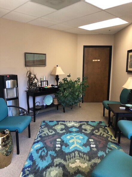 More Photos Of 1220-1244 University Dr, Menlo Park Medical For Lease