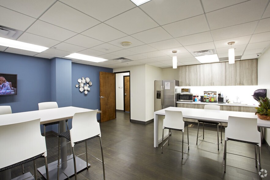 More Photos Of 3711 Long Beach Blvd, Long Beach Coworking Space