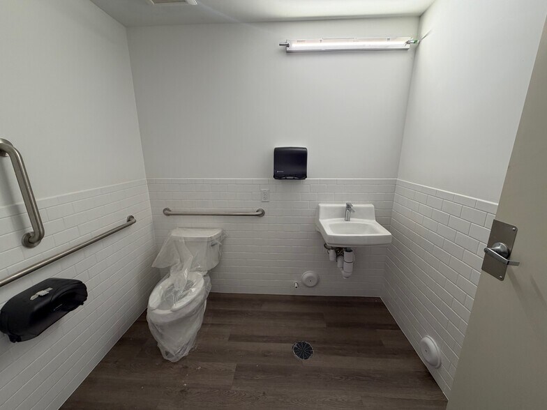 More Photos Of 6680 Holman St, Arvada Light Manufacturing For Sale