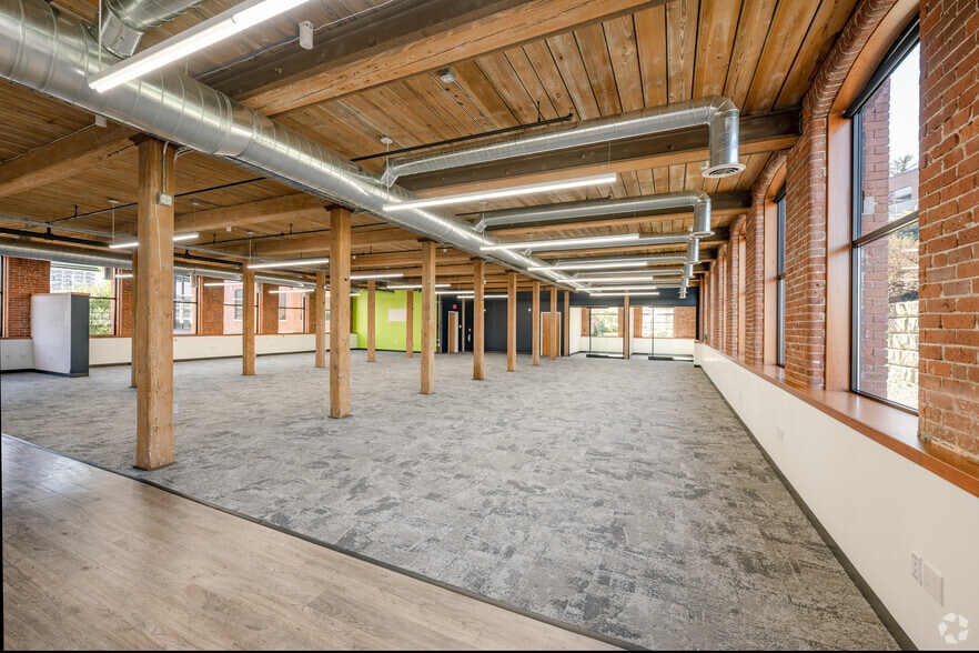 More Photos Of 1 Cedar St, Providence Unknown For Lease