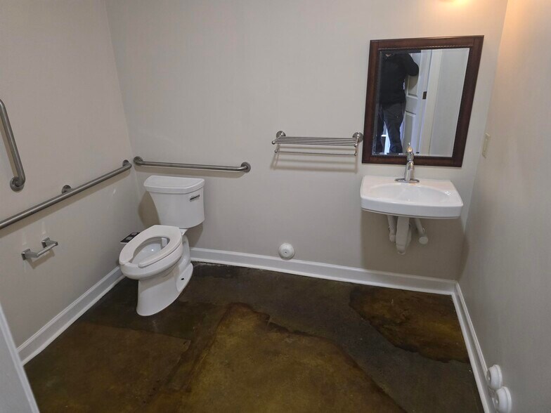 More Photos Of 3202 Old Chapel Hill Rd, Durham Flex For Lease