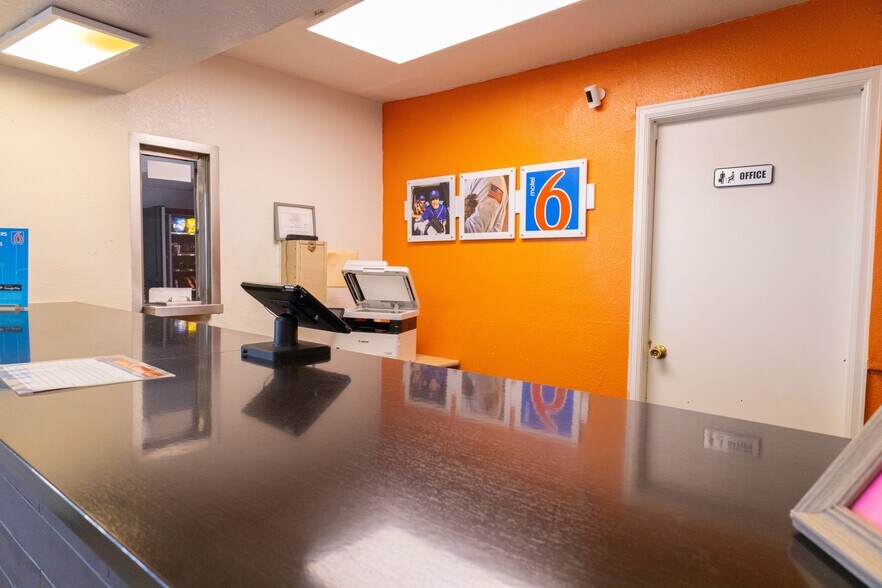 More Photos Of 2420 Commerce Rd, Goodland Hotel For Sale