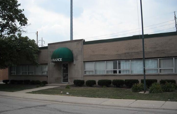 More Photos Of 11241 Melrose Ave, Franklin Park Manufacturing For Sale