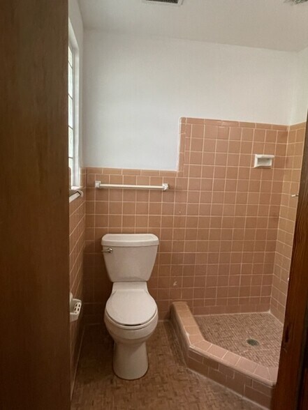 More Photos Of 851002 US Highway 17, Yulee Office For Lease