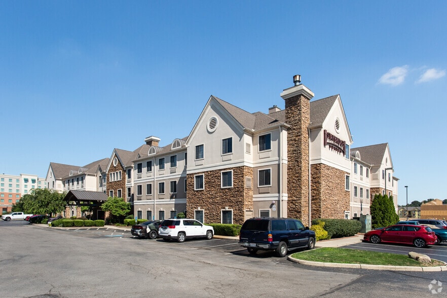 Primary Photo Of 2890 Airport Dr, Columbus Hotel For Sale