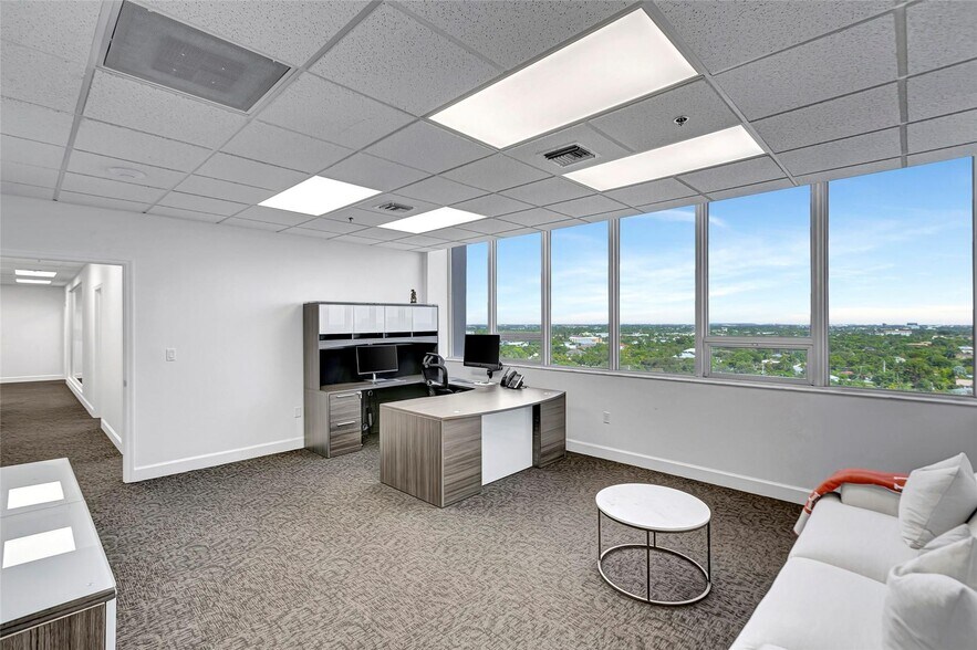 More Photos Of 2455 E Sunrise Blvd, Fort Lauderdale Loft Creative Space For Sale