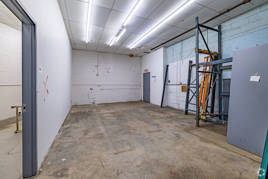 More Photos Of 160 Belmont Ave, Garfield Manufacturing For Lease