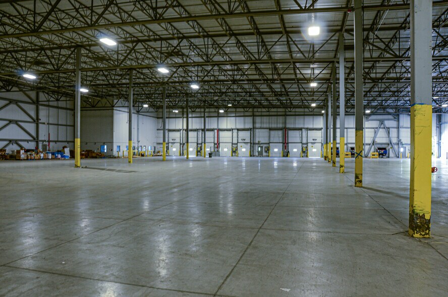 More Photos Of 210 Ski Village Dr, Mount Shasta Distribution For Lease