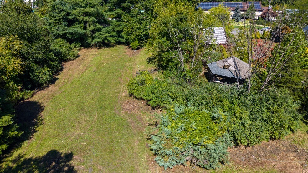 More Photos Of 329 Kent Rd, New Milford Apartments For Sale