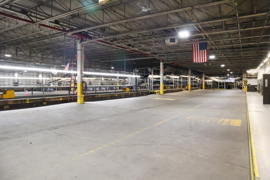 More Photos Of 49-10 27th St, Long Island City Warehouse For Lease