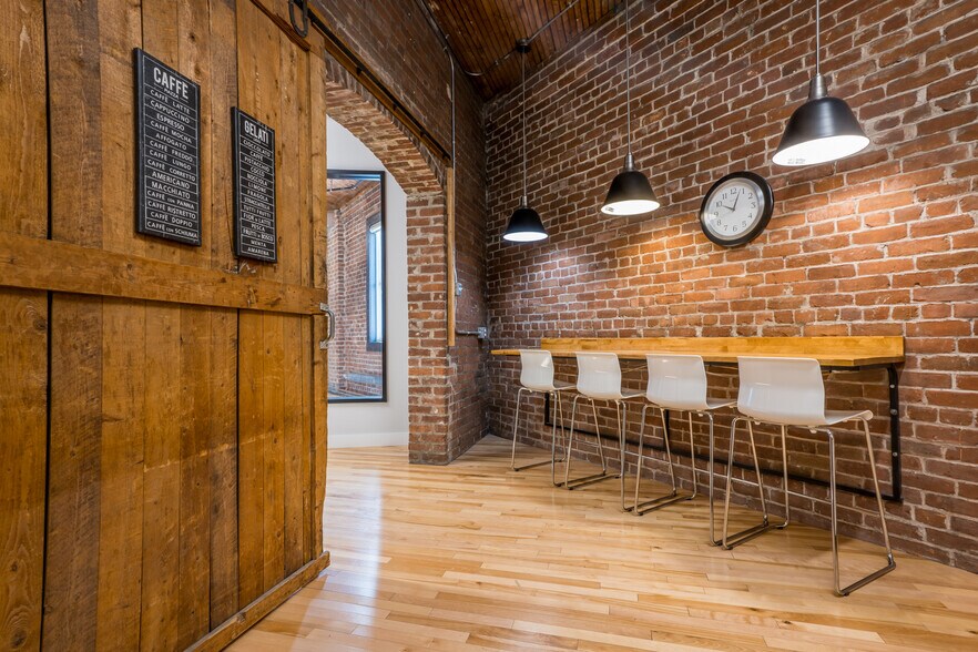 More Photos Of 266-268 St Aberdeen, Sherbrooke Office For Lease