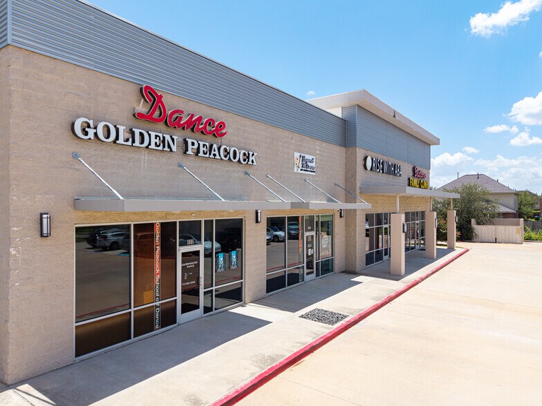 More Photos Of 25031 Westheimer Pky, Katy Storefront For Sale