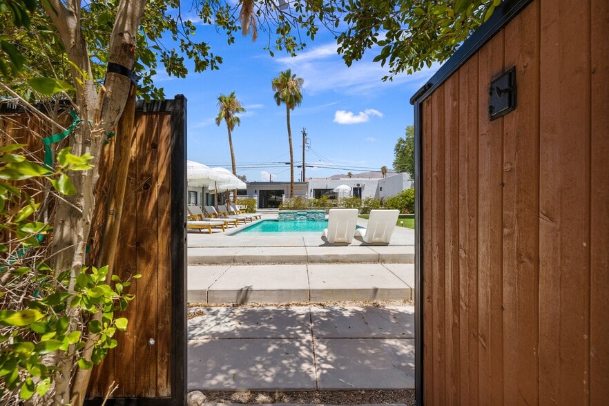 More Photos Of 66358 Desert View Ave, Desert Hot Springs Hotel For Sale