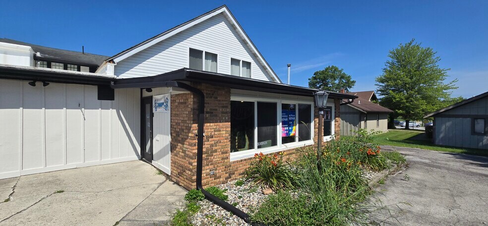 More Photos Of 1151 Shawnee Rd, Lima Storefront Retail Residential For Sale