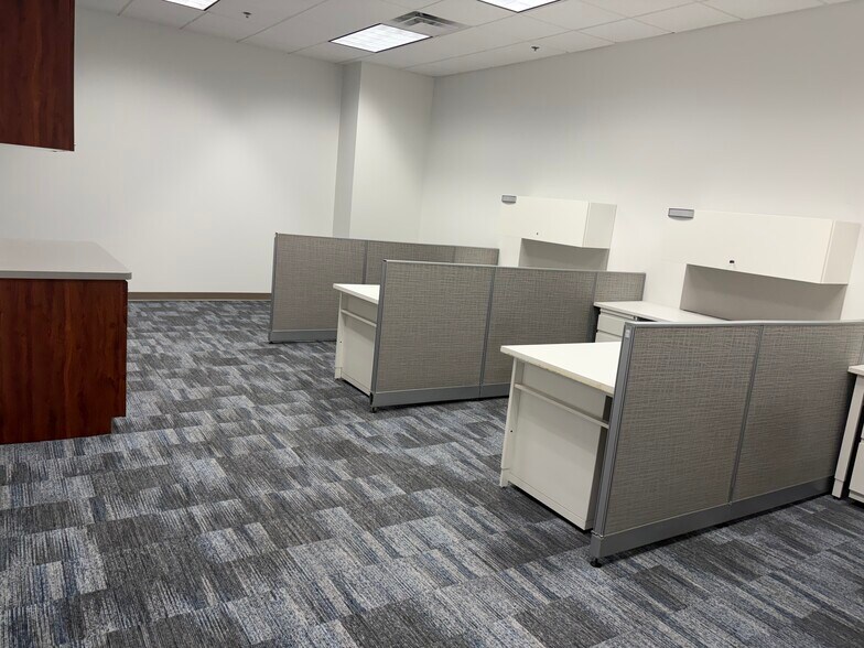 More Photos Of 17721 Rogers Ranch Pky, San Antonio Office For Lease