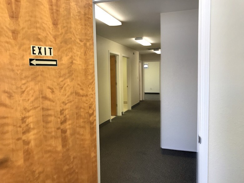 More Photos Of 901 Sunset Dr, Hollister Medical For Lease