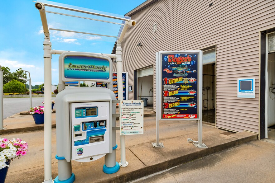 More Photos Of 8477 Seneca Tpke, New Hartford Carwash For Sale