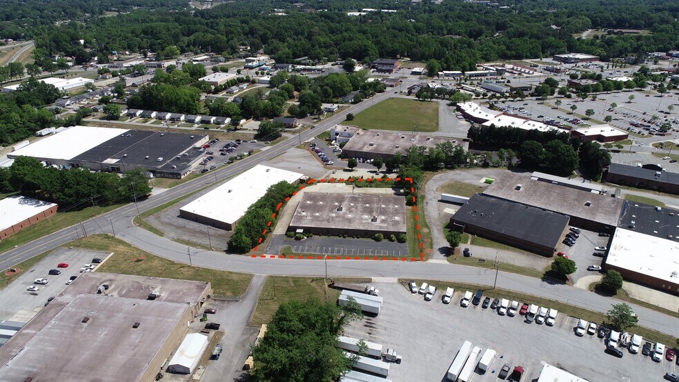 More Photos Of 2005 Fulton Pl, High Point Warehouse For Lease